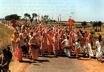 Chanting Hare Krishna in Mayapur